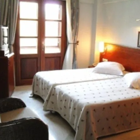 Hotel Dostlari Evi *