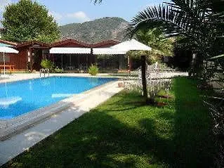 Dostlari Evi Hotel